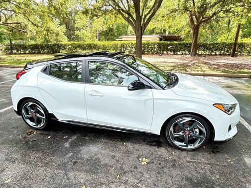 2020 Hyundai Veloster Base
