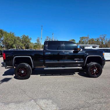 2017 GMC Sierra 2500 Denali
