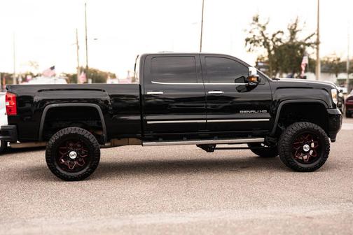 2017 GMC Sierra 2500 Denali