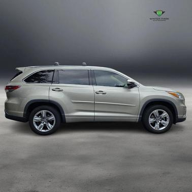2016 Toyota Highlander Limited Platinum