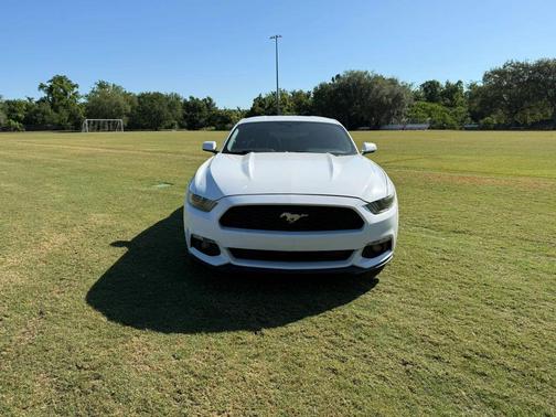 White 2015 Ford Mustang V6