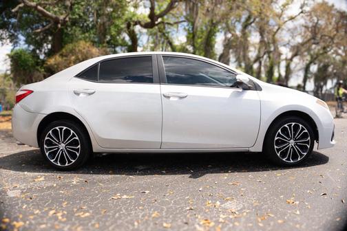 2015 Toyota Corolla S Plus