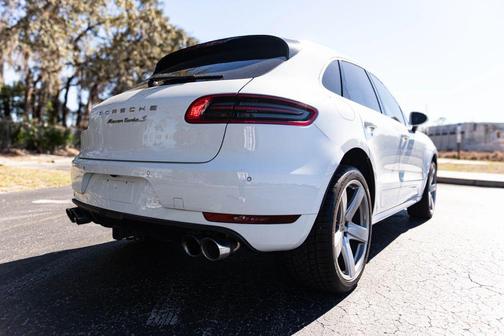 2015 Porsche Macan Turbo