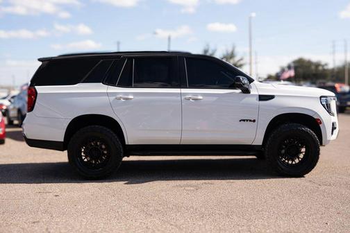 2023 GMC Yukon 4WD AT4