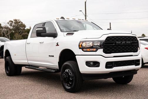 2024 RAM 3500 Big Horn Crew Cab 4x4 8' Box