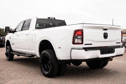 2024 RAM 3500 Big Horn Crew Cab 4x4 8' Box