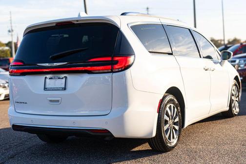 2021 Chrysler Pacifica Touring L