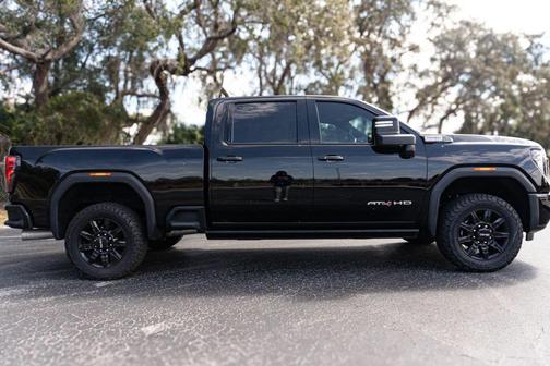 2024 GMC Sierra 2500 AT4