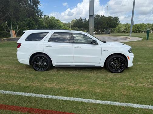 White Knuckle Clearcoat 2023 Dodge Durango R/T Plus RWD