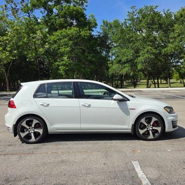 2017 Volkswagen Golf GTI 2.0T S 4-Door