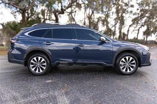 2023 Subaru Outback Touring