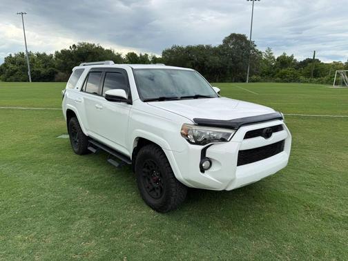 Super White 2018 Toyota 4Runner SR5