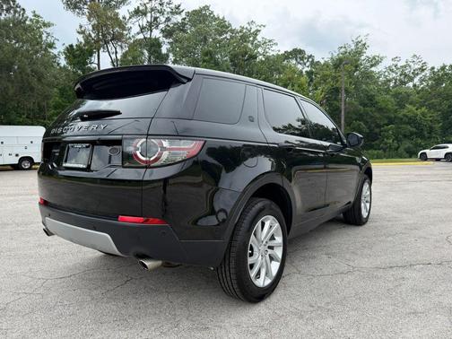 Black 2018 Land Rover Discovery Sport HSE