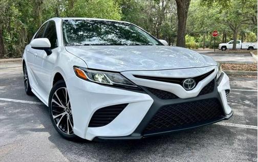 2019 Toyota Camry SE