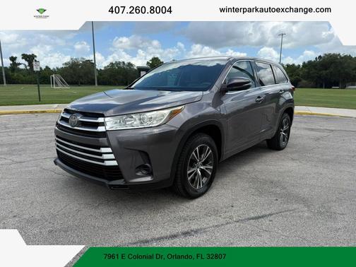 Grey 2017 Toyota Highlander LE I4