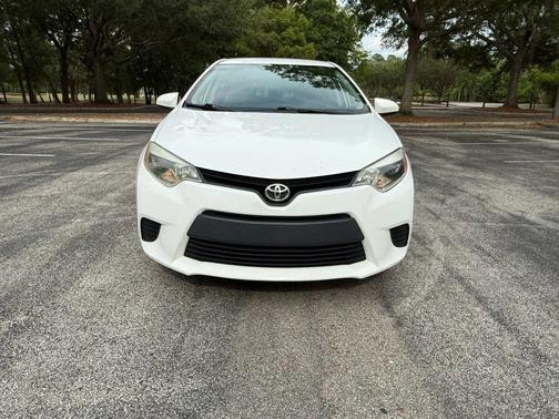 Super White 2015 Toyota Corolla L