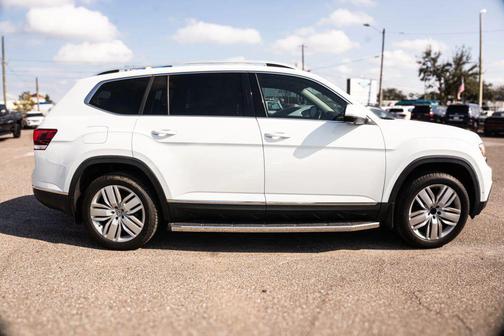2018 Volkswagen Atlas 3.6L SEL Premium