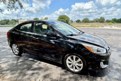 2014 Hyundai Accent SE