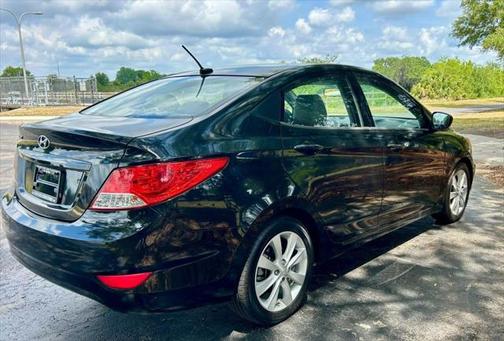 2014 Hyundai Accent SE