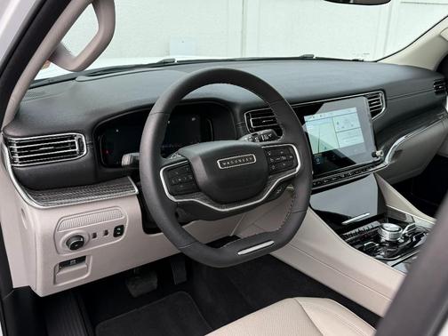 2022 Jeep Wagoneer Series III