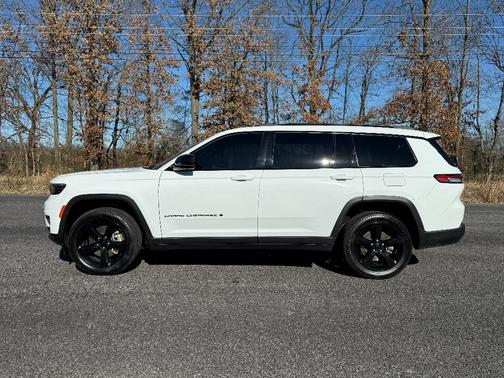 2023 Jeep Grand Cherokee L Laredo