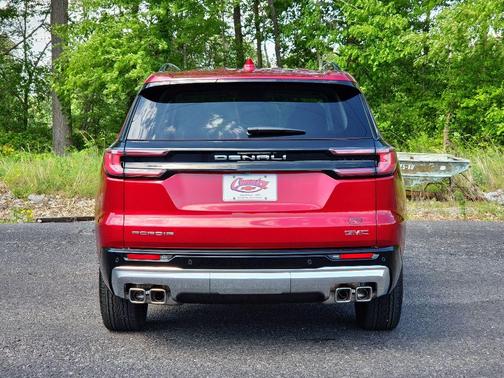 2025 GMC Acadia Denali