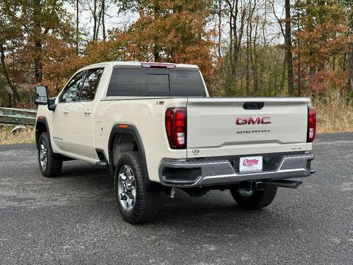 2026 GMC Sierra 2500 SLE