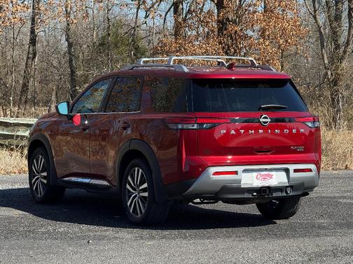 2022 Nissan Pathfinder Platinum