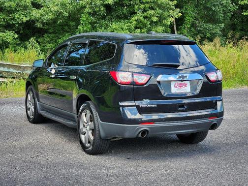 2017 Chevrolet Traverse 2LT
