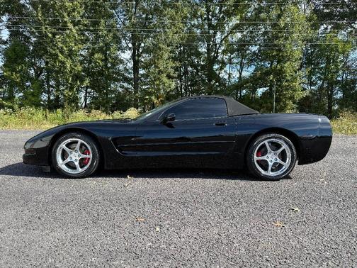 2000 Chevrolet Corvette Base