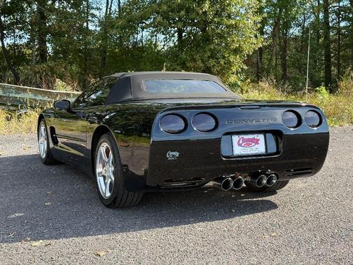 2000 Chevrolet Corvette Base
