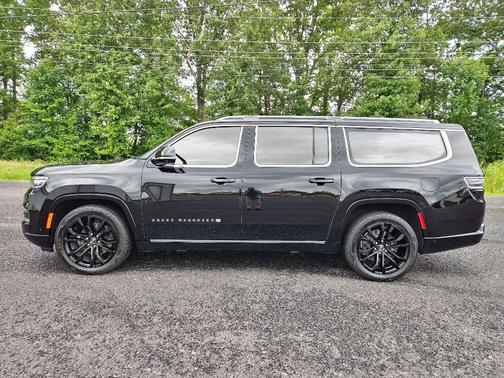 2023 Jeep Grand Wagoneer L Series III