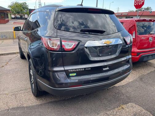 2017 Chevrolet Traverse 2LT