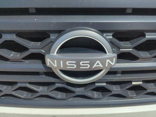 Glacier White 2024 Nissan Frontier S