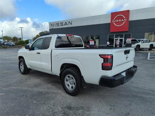 2022 Nissan Frontier S