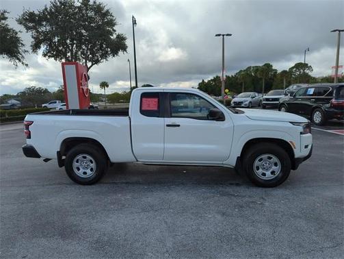 2022 Nissan Frontier S