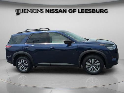 Deep Ocean Blue 2026 Nissan Pathfinder SL