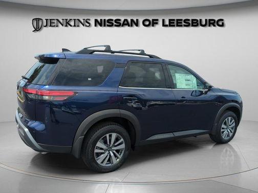 Deep Ocean Blue 2026 Nissan Pathfinder SL