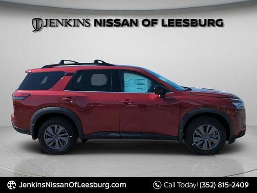 2026 Nissan Pathfinder SV