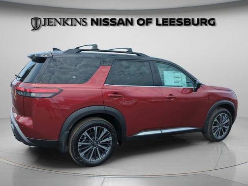2t Red Blk Roof 2026 Nissan Pathfinder Platinum