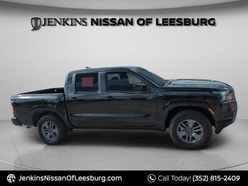 Black 2025 Nissan Frontier SV