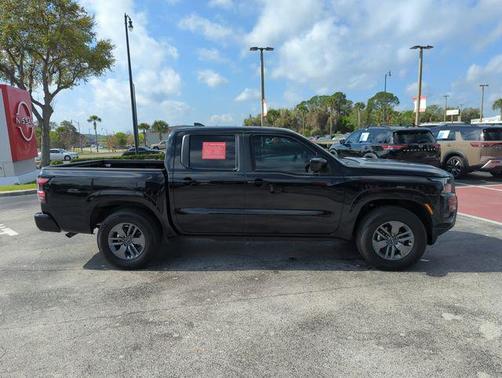 2025 Nissan Frontier SV