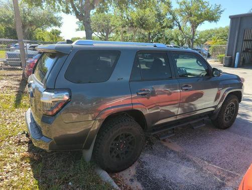 Magnetic Gray Metallic 2018 Toyota 4Runner SR5 Premium