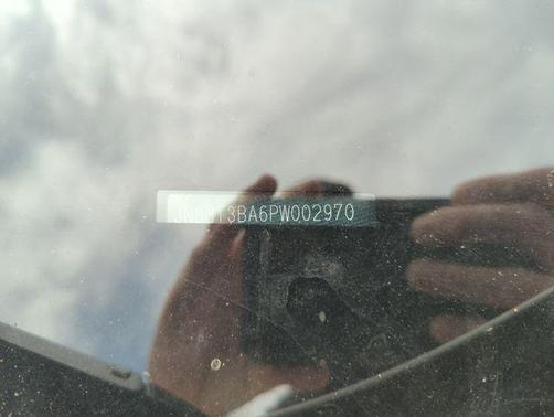 2 Tone White / Black Roof 2023 Nissan Rogue SV