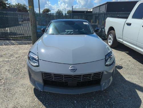Boulder Gray Pearl / Super Black 2026 Nissan Z Sport