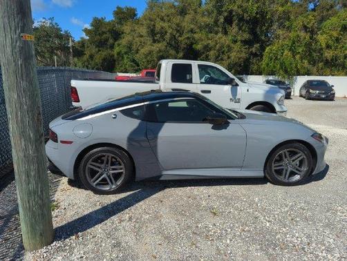 Boulder Gray Pearl / Super Black 2026 Nissan Z Sport