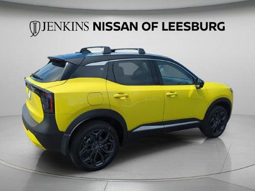 2t Ylw Blk Roof 2027 Nissan Kicks SR