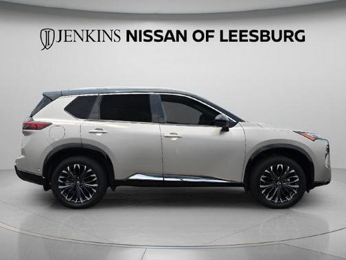 2t Chpn Blk Roo 2025 Nissan Rogue Platinum