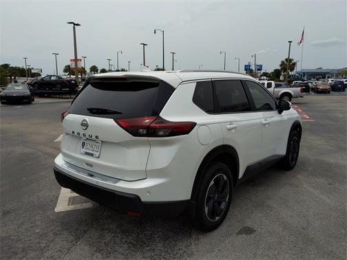 2025 Nissan Rogue SV