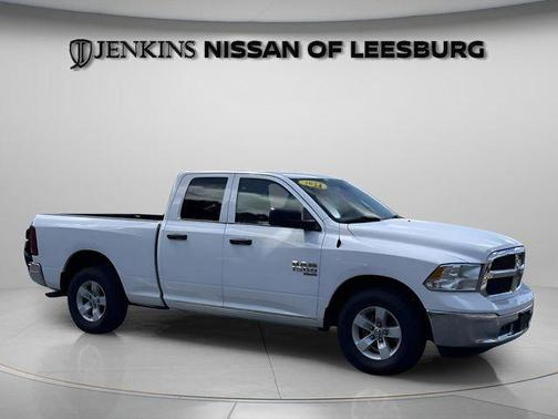 Bright White Clearcoat 2024 RAM 1500 Classic SLT